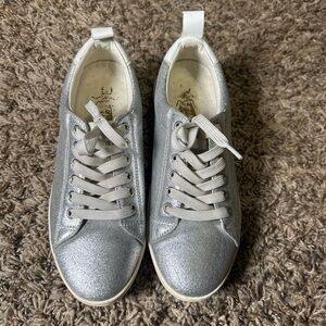 Fly London Silver Glitter Low-Top Sneakers size 6